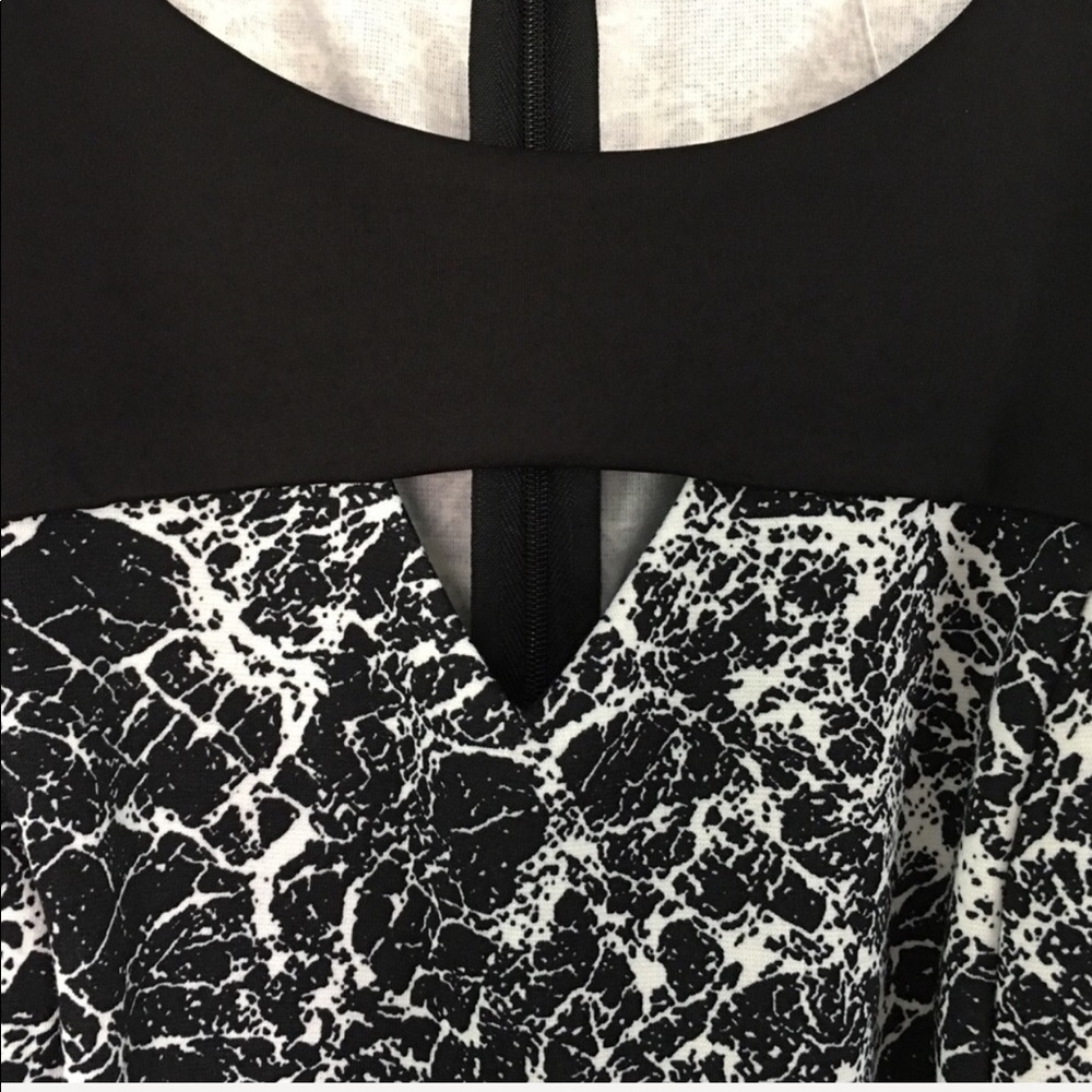 Women’s Attention Black And White Dress-SZ M - Picture 4 of 7